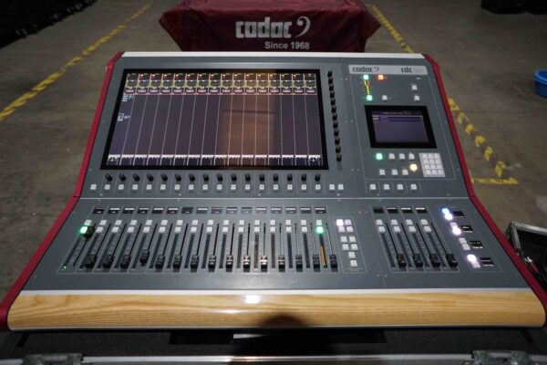 CADAC SIX - MESA DE MEZCLAS