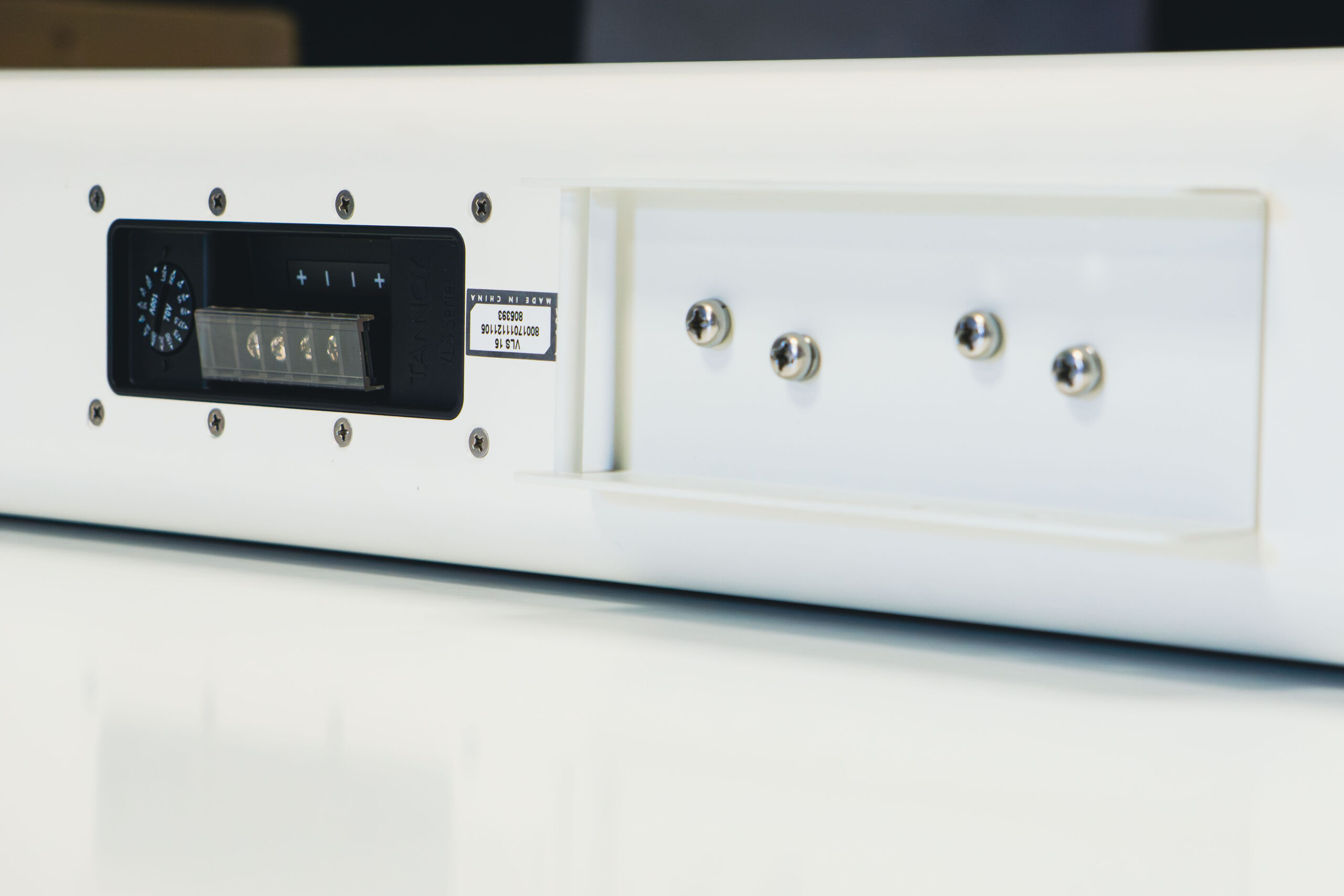 TANNOY VLS 15 - details