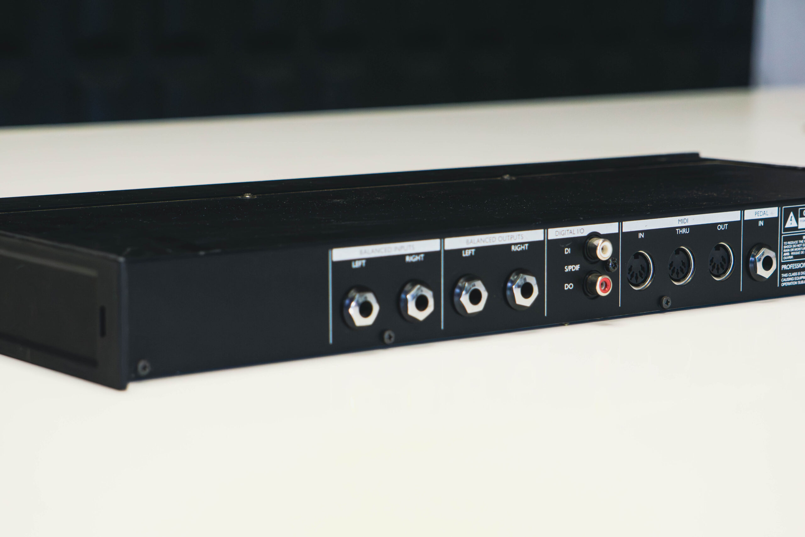 D-Two Multitap Rhythm Delay - back